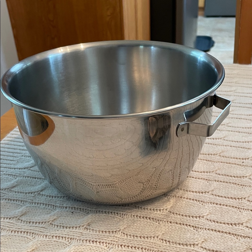 FLAVORSEAL by CORY Stainless Steel 2 Handle Mixing Bowl 18-8/3 quart/rolled edge
